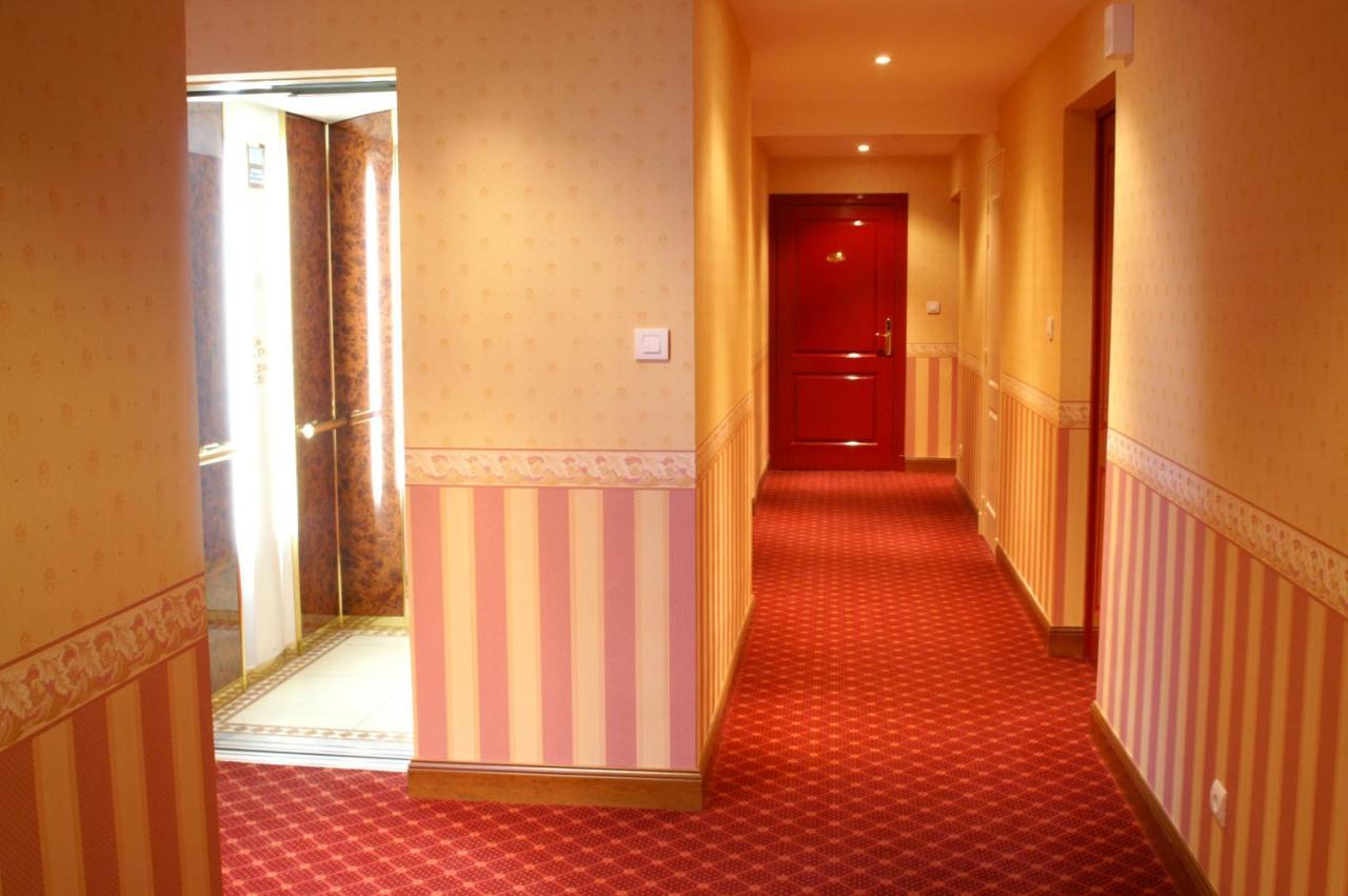 Coq hôtel Montreuil (Pas-de-Calais) Exterior foto
